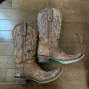 Women’s size 8 1/2 LANE WOMEN'S SARATOGA WESTERN BOOTS - SNIP TOE